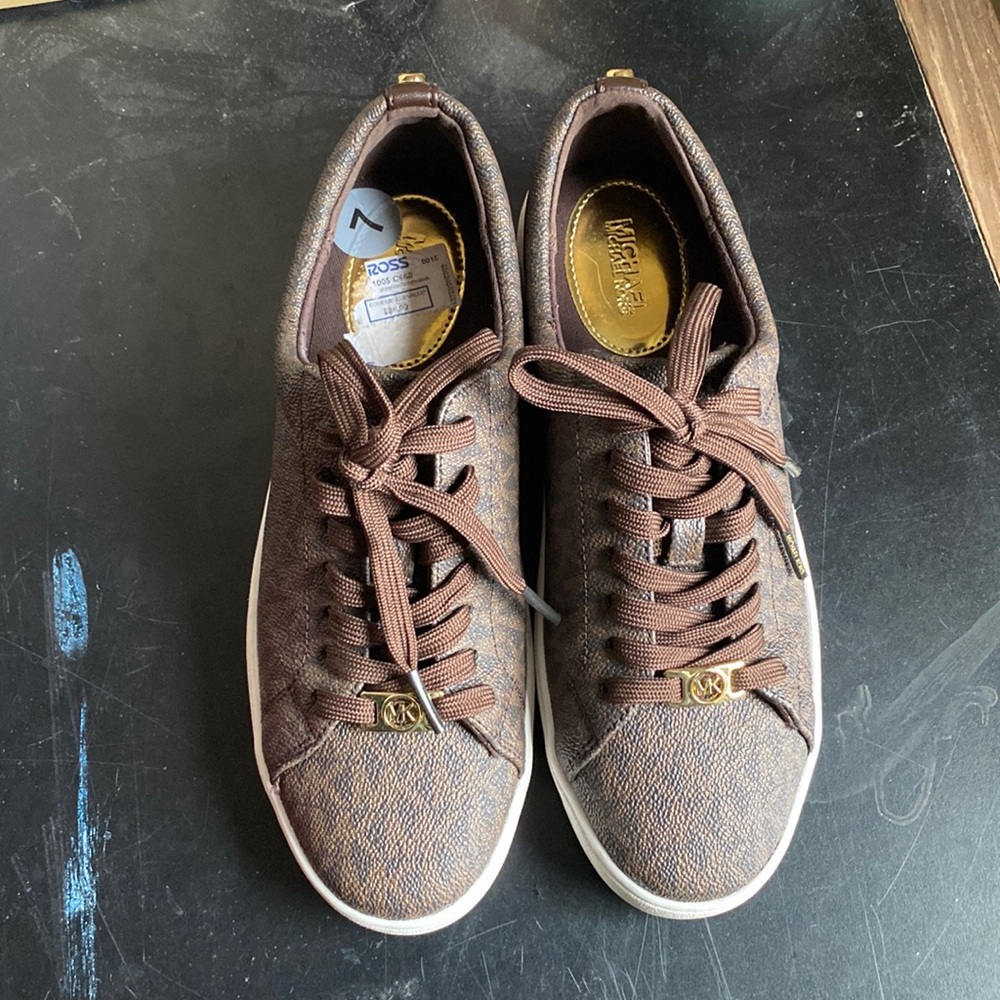 Never worn Micheal Kors sneakers